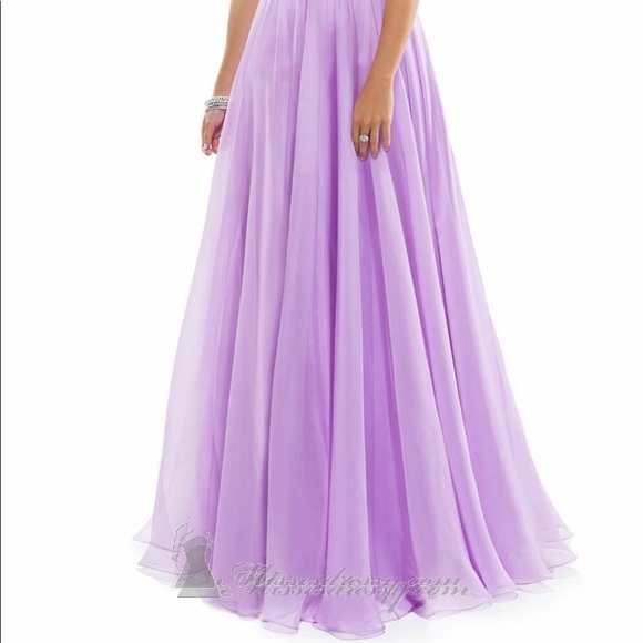 Prom/ Formal Dress - Picture 2 of 4